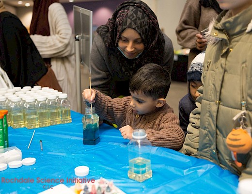 Families enjoy Rochdale Science Busking Extravaganza in conjunction with Gaia Rochdale